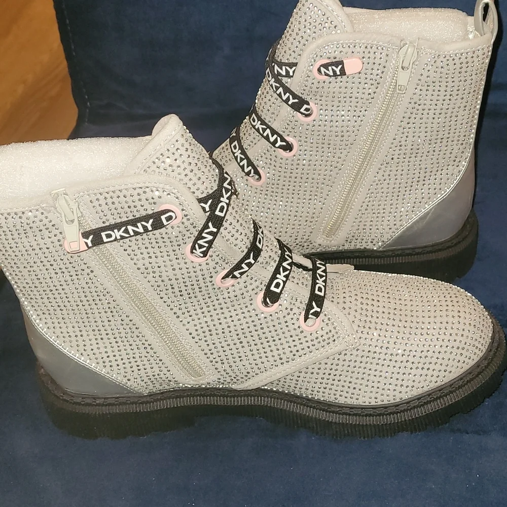 New DKNY Ava Stone Moto boots size 6 youth equals size 8 women's. - Picture 2 of 7